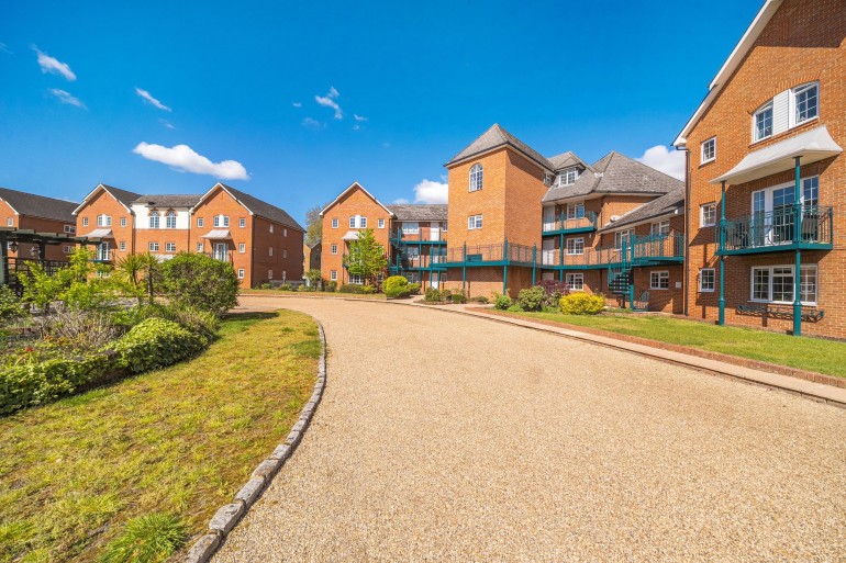 St. Leonards Road, Windsor, SL4
