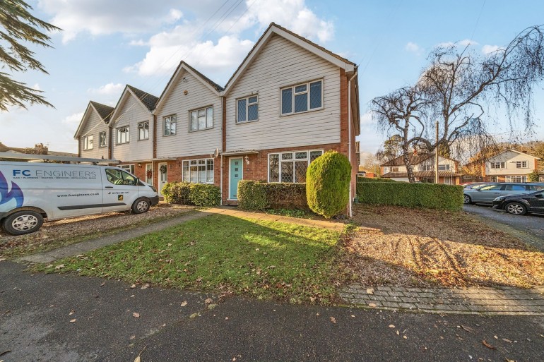 Addington Close, Windsor, SL4