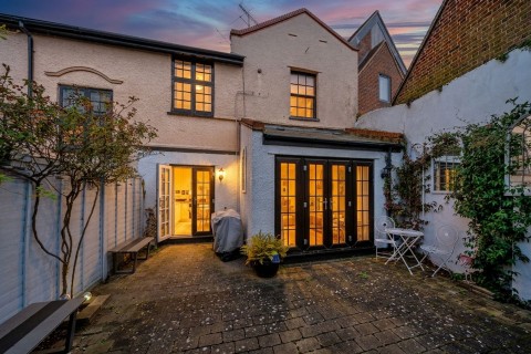 View Full Details for High Street, Windsor, SL4
