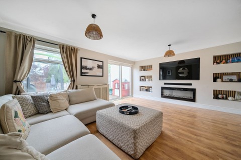 View Full Details for Wolf Lane, Windsor, SL4
