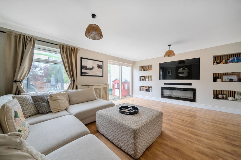 Wolf Lane, Windsor, SL4