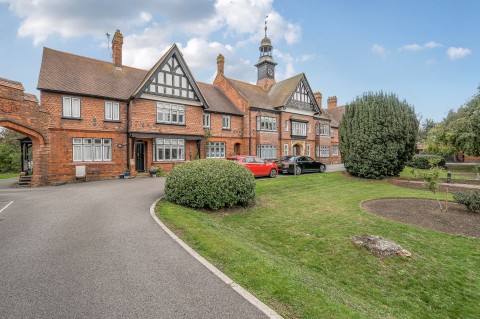 View Full Details for Straight Road, Old Windsor, SL4