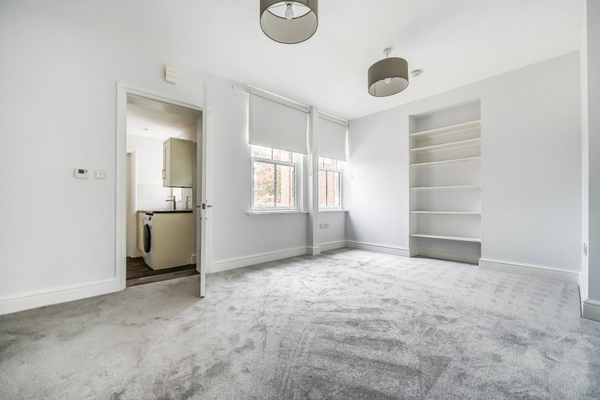 Images for Straight Road, Old Windsor, SL4